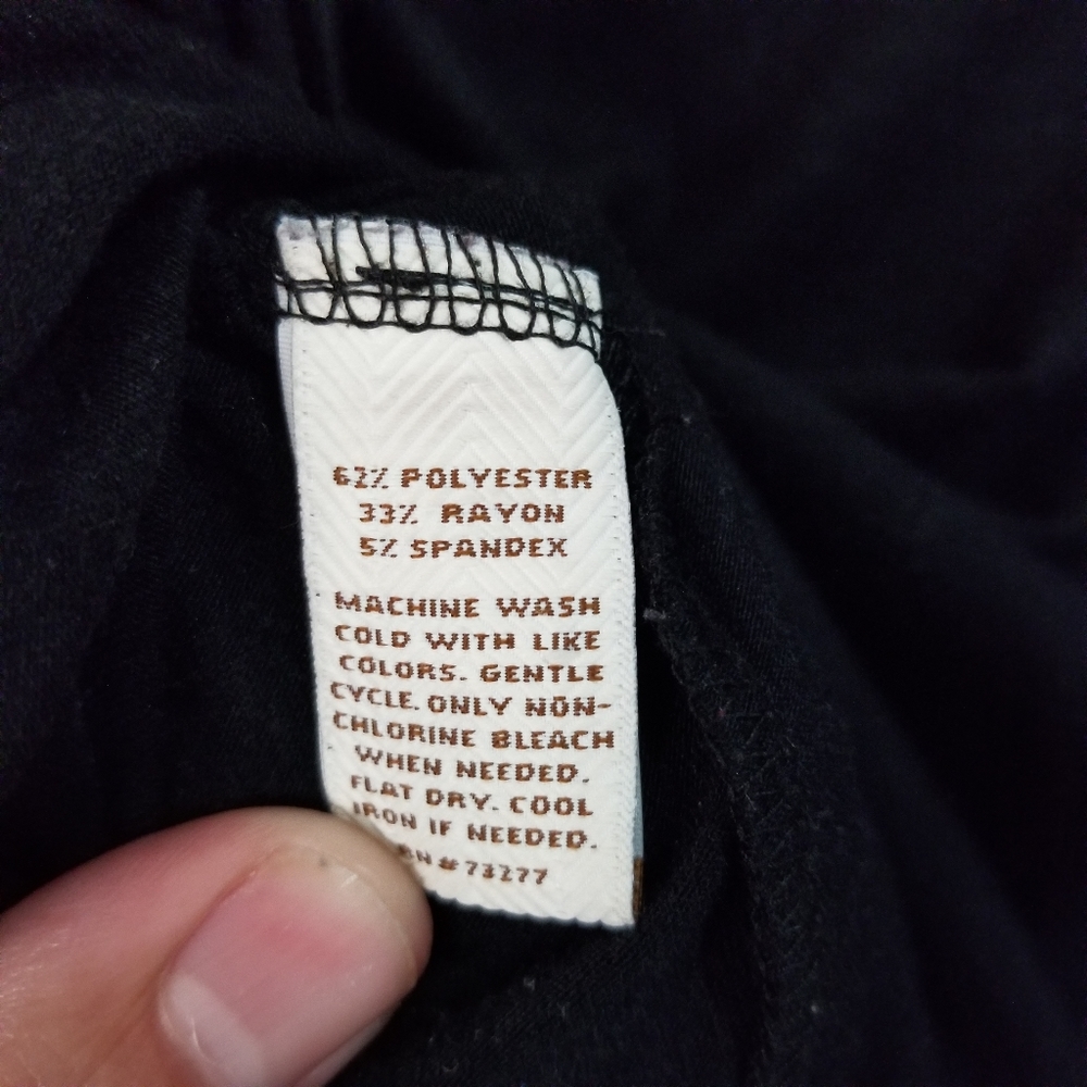 3/$15 Sonoma Black Skirt with Pockets Size Medium - Picture 2 of 6